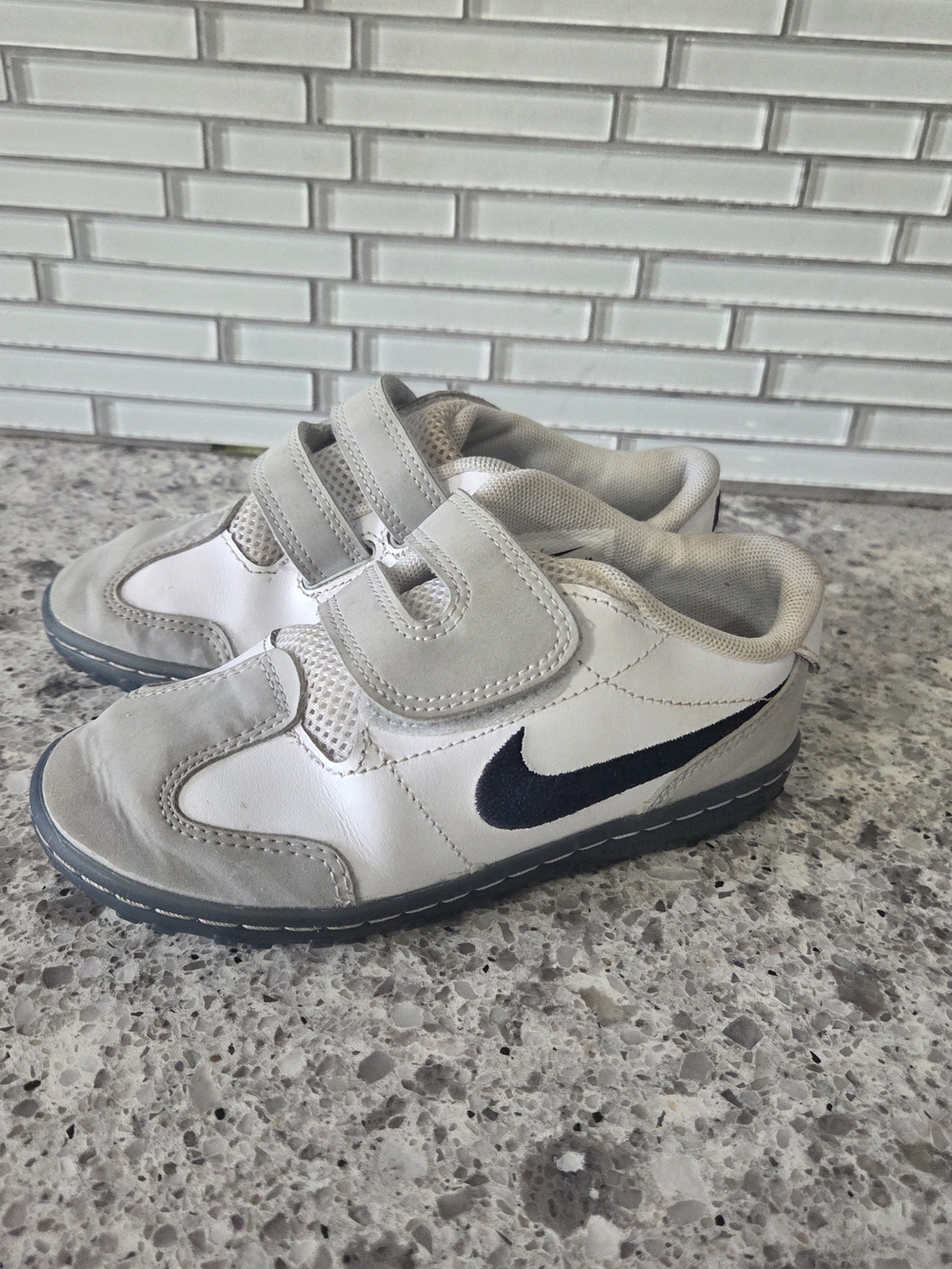 Nike SMS Roadrunner 2 Sneaker Boys Kids 10C 512164-100 Mid Top Shoes